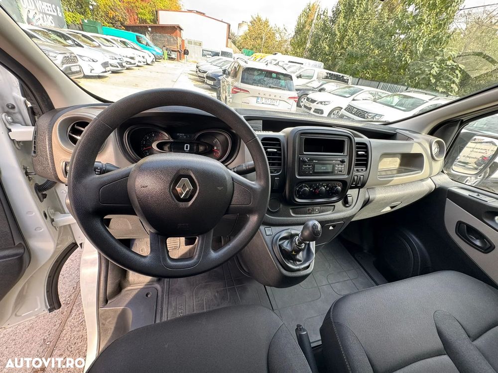 Renault Trafic - 12