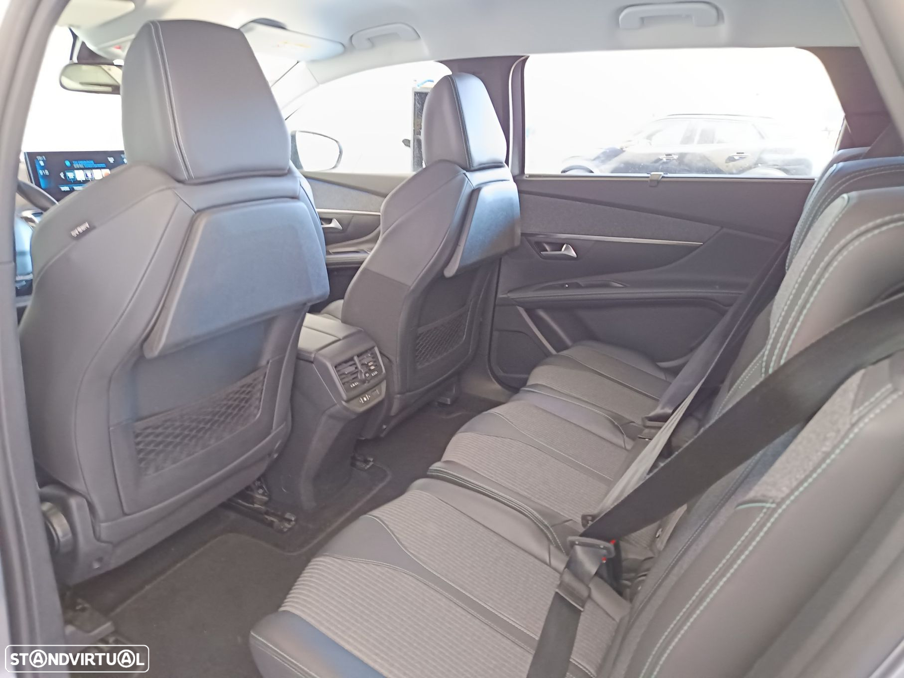 Peugeot 5008 1.5 BlueHDi Allure Pack EAT8 - 39