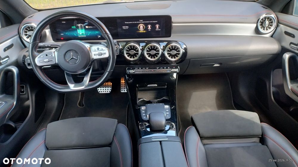 Mercedes-Benz CLA 250 e 8G-DCT AMG Line - 16