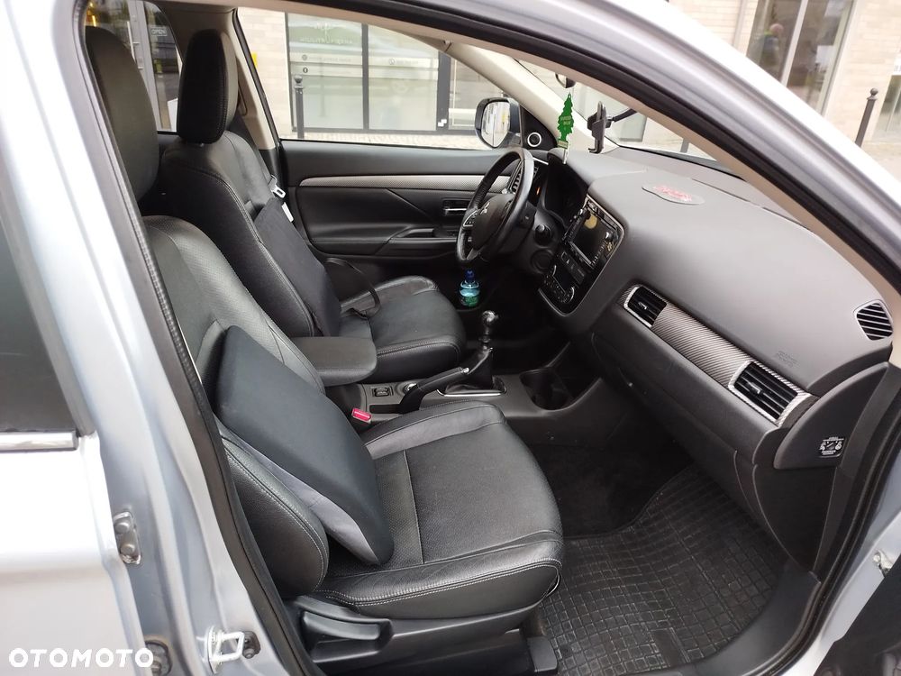 Mitsubishi Outlander 2.2 DID Intense + 4WD - 16