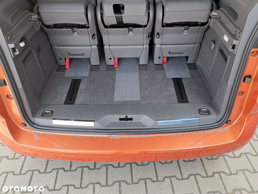 Volkswagen Multivan - 26