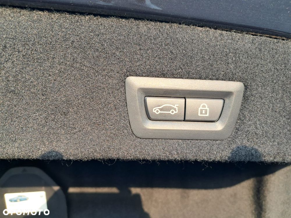 BMW Seria 7 740Li - 16