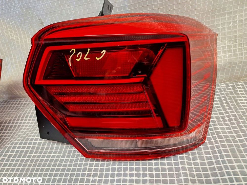 vw polo VI 6 2go 2017- lampa tyl tylna lewa europa orginal demontaz super - 2
