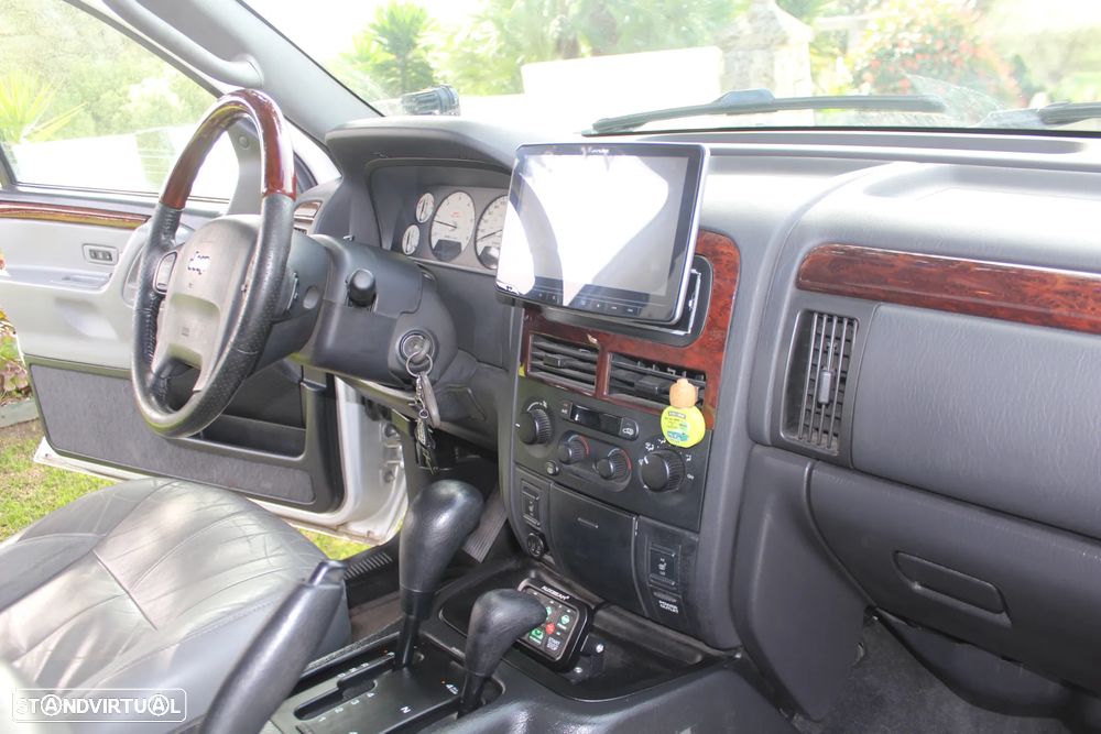 Jeep Grand Cherokee 2.7 CRD Overland - 30