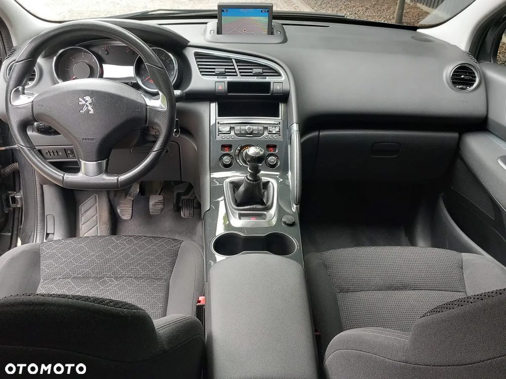 Peugeot 3008 1.6 BlueHDi Style S&S - 11