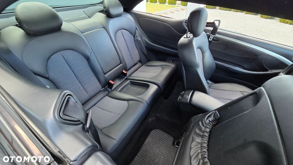Mercedes-Benz CLK - 7