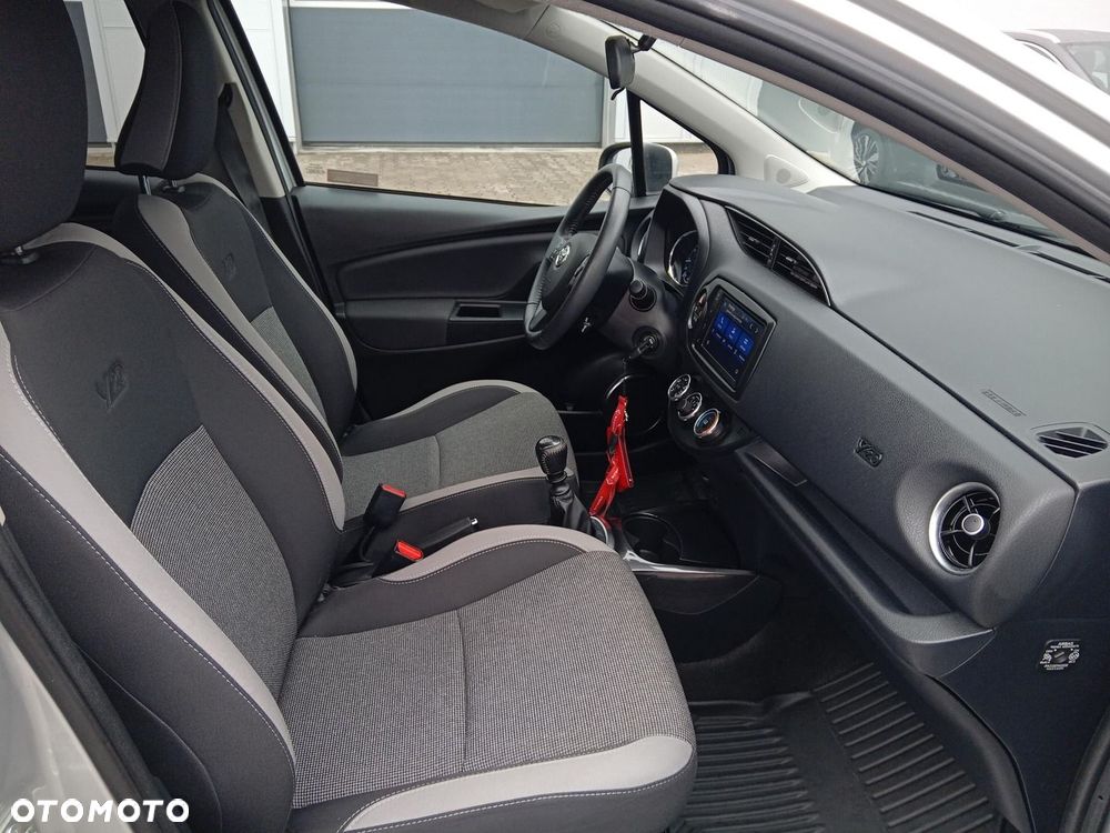Toyota Yaris - 11