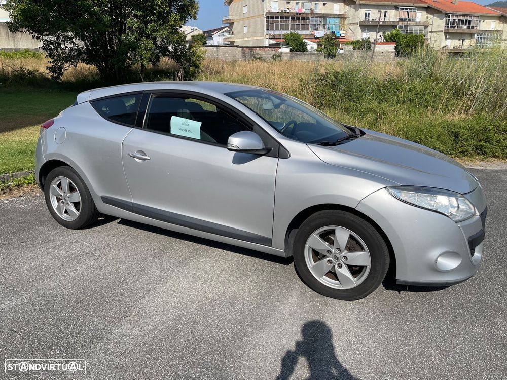 Renault Mégane Coupe 1.5 dCi Dynamique - 4