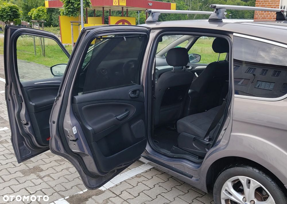 Ford S-Max - 16