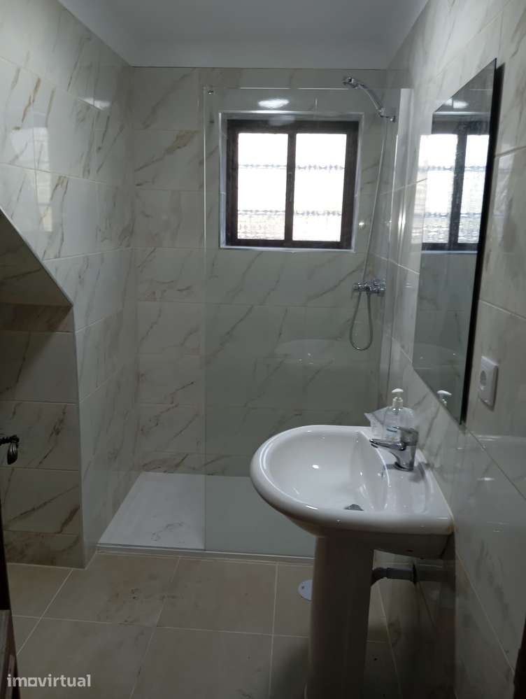 Quarto Individual em Moradia Isolada em Salreu - Grande imagem: 2/9