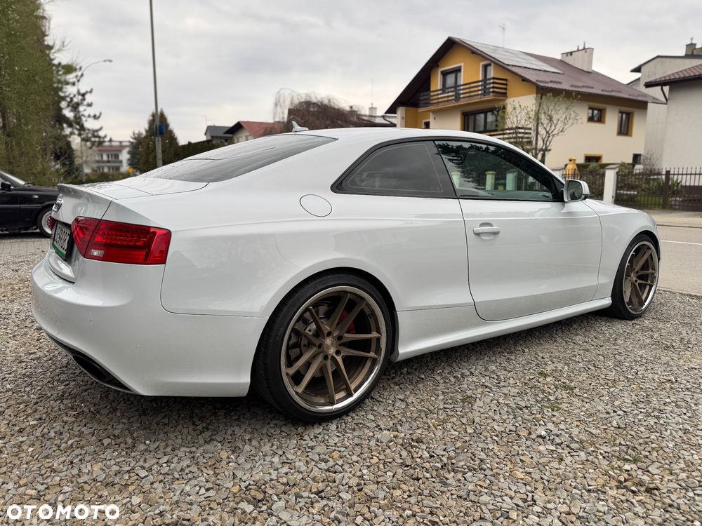 Audi RS5 Coupé Standard - 16