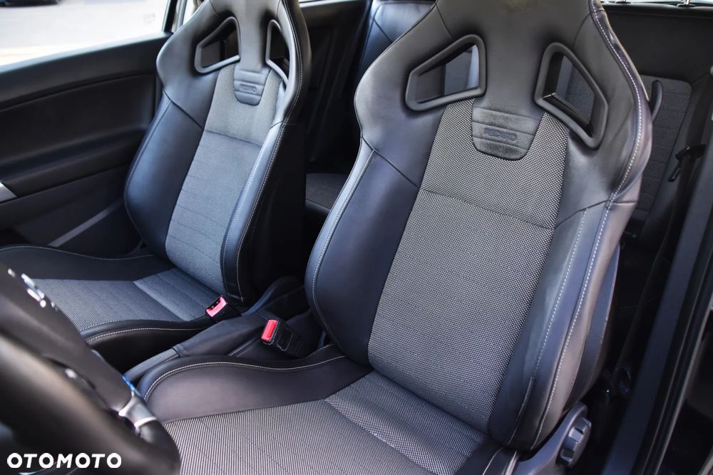 Opel Corsa 1.6 Turbo OPC - 9
