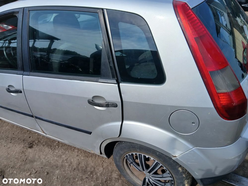 FORD Fiesta MK6 1.3L O8 08 EFI maska pokrywa silnika klapa bagażnika zderzak lampa reflektor pas przedni stop lampy halogeny przeciwmgłowe odblaski grill atrapa znaczek błotnik błotniki drzwi zbiornik wlew paliwa - 4
