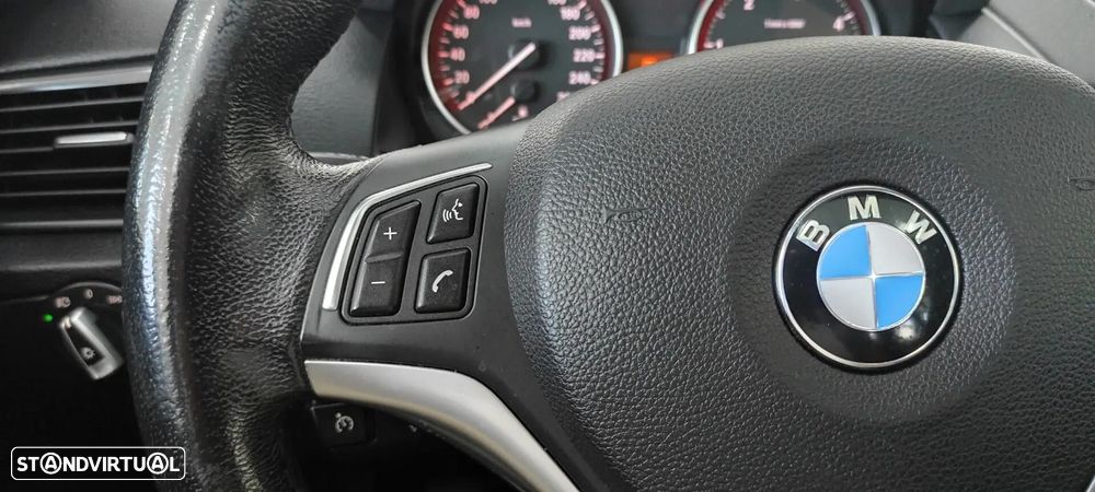 BMW X1 18 d sDrive Line Sport - 32