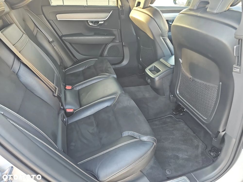 Volvo V90 B4 B R-Design - 22