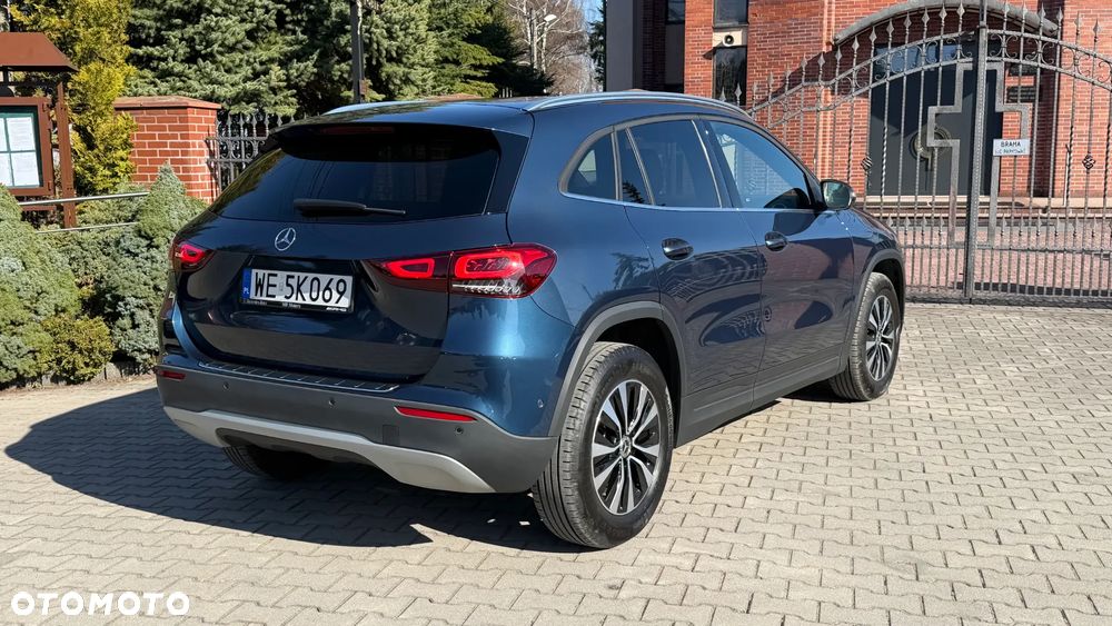 Mercedes-Benz GLA 200 Business Edition - 3