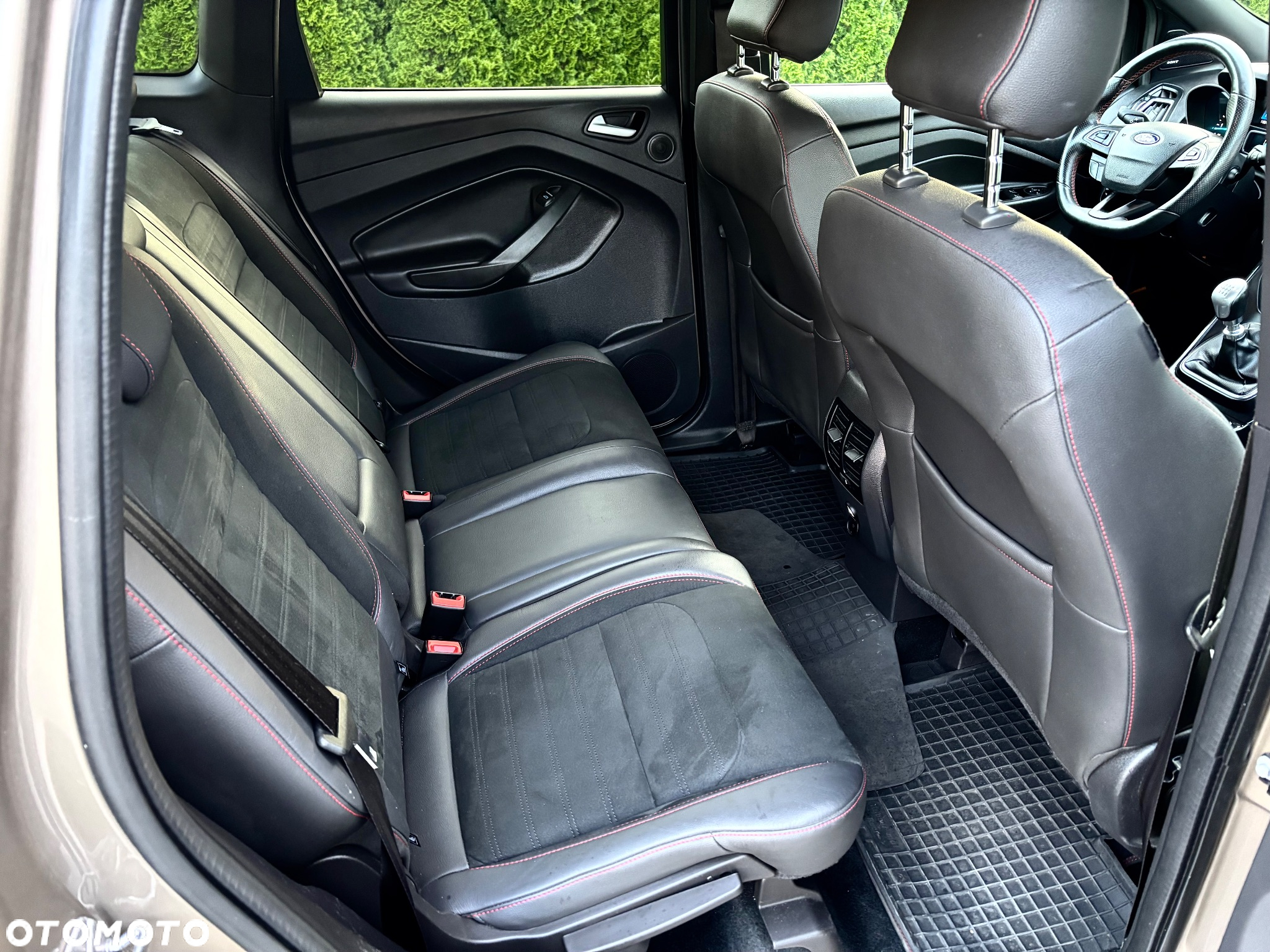 Ford Kuga 2.0 TDCi 4x4 ST-Line - 11