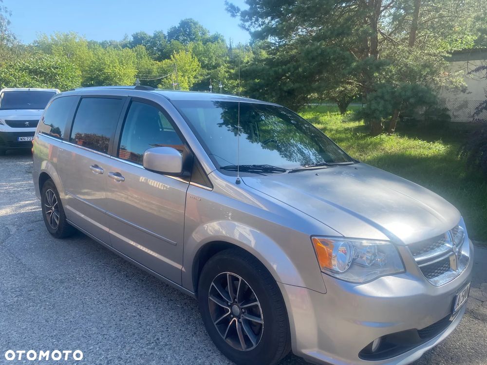 Dodge Grand Caravan 3.6 R/T - 1