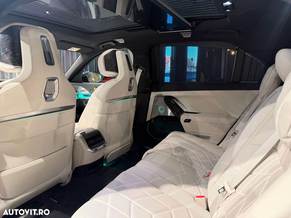 BMW Seria 7 740d xDrive MHEV - 19