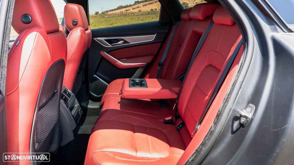 Jaguar F-Pace P400e AWD R-Dynamic HSE - 10