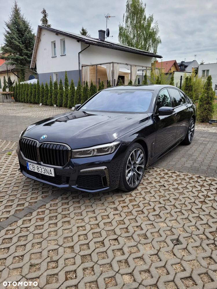 BMW Seria 7 730d mHEV - 8