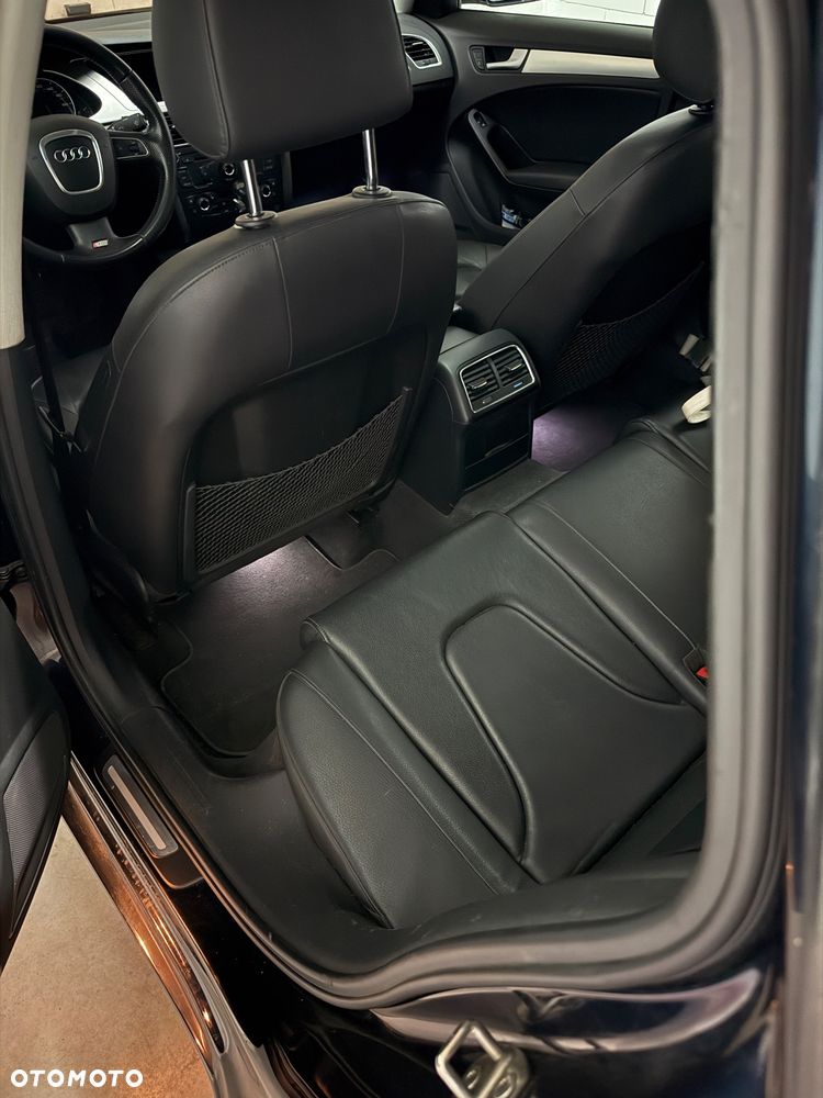 Audi A4 Limousine - 15