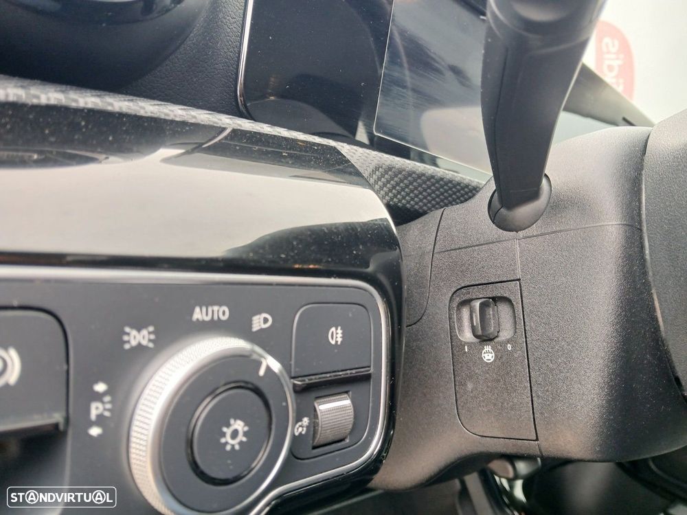 Mercedes-Benz A 250 Limousine e 8G-DCT - 24