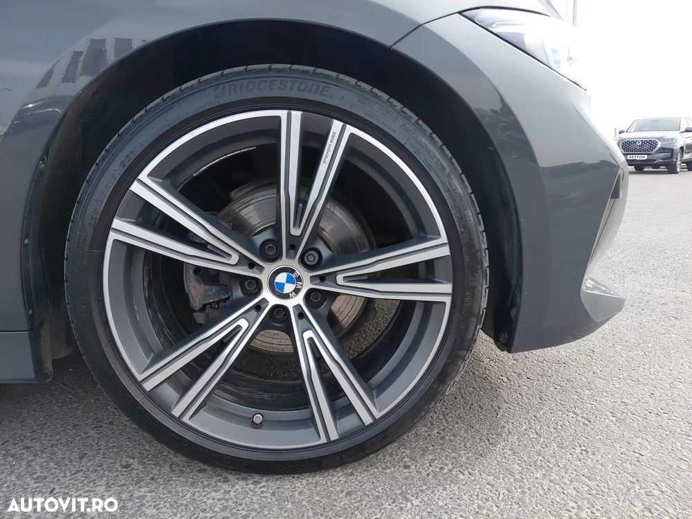 BMW Seria 3 320d xDrive AT Luxury Line - 16