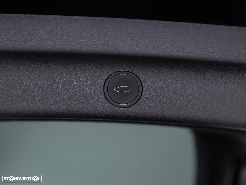 Tesla Model Y Long Range Tração Integral - 17