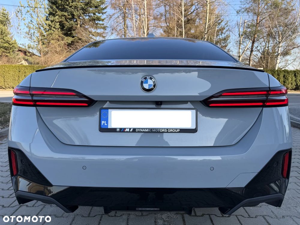 BMW Seria 5 ver-520d-xdrive-mhev-m-sport - 18