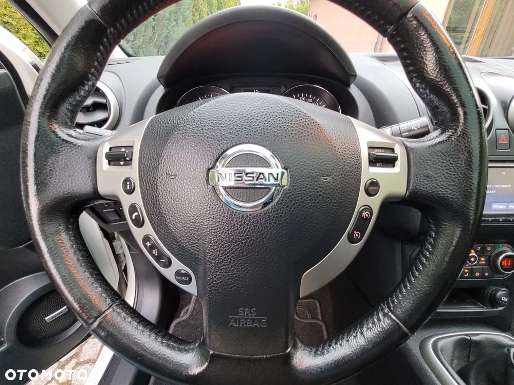 Nissan Qashqai 2.0 4x4 Tekna - 24