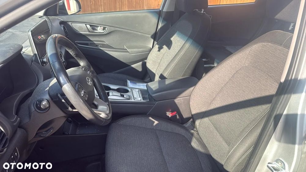 Hyundai Kona - 25