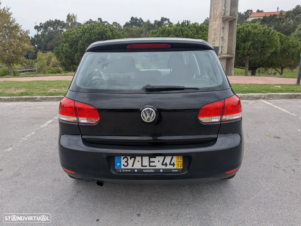 Volkswagen Golf 1.6 TDi Edition — fotografia 4
