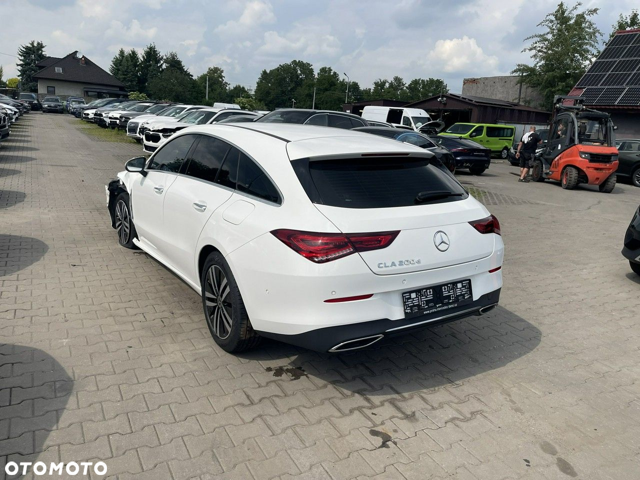 Mercedes-Benz CLA 200 d Shooting Brake 8G-DCT - 4