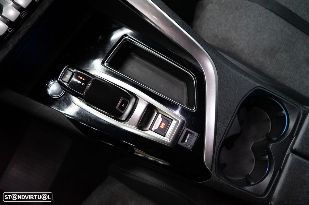 Peugeot 3008 BlueHDi 130 Stop & Start EAT8 Allure - 27