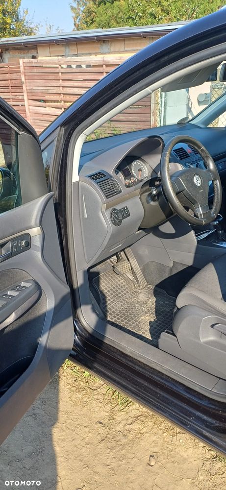 Volkswagen Touran - 7