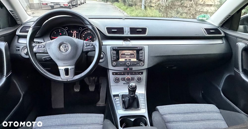 Volkswagen Passat 2.0 TDI Comfortline - 5