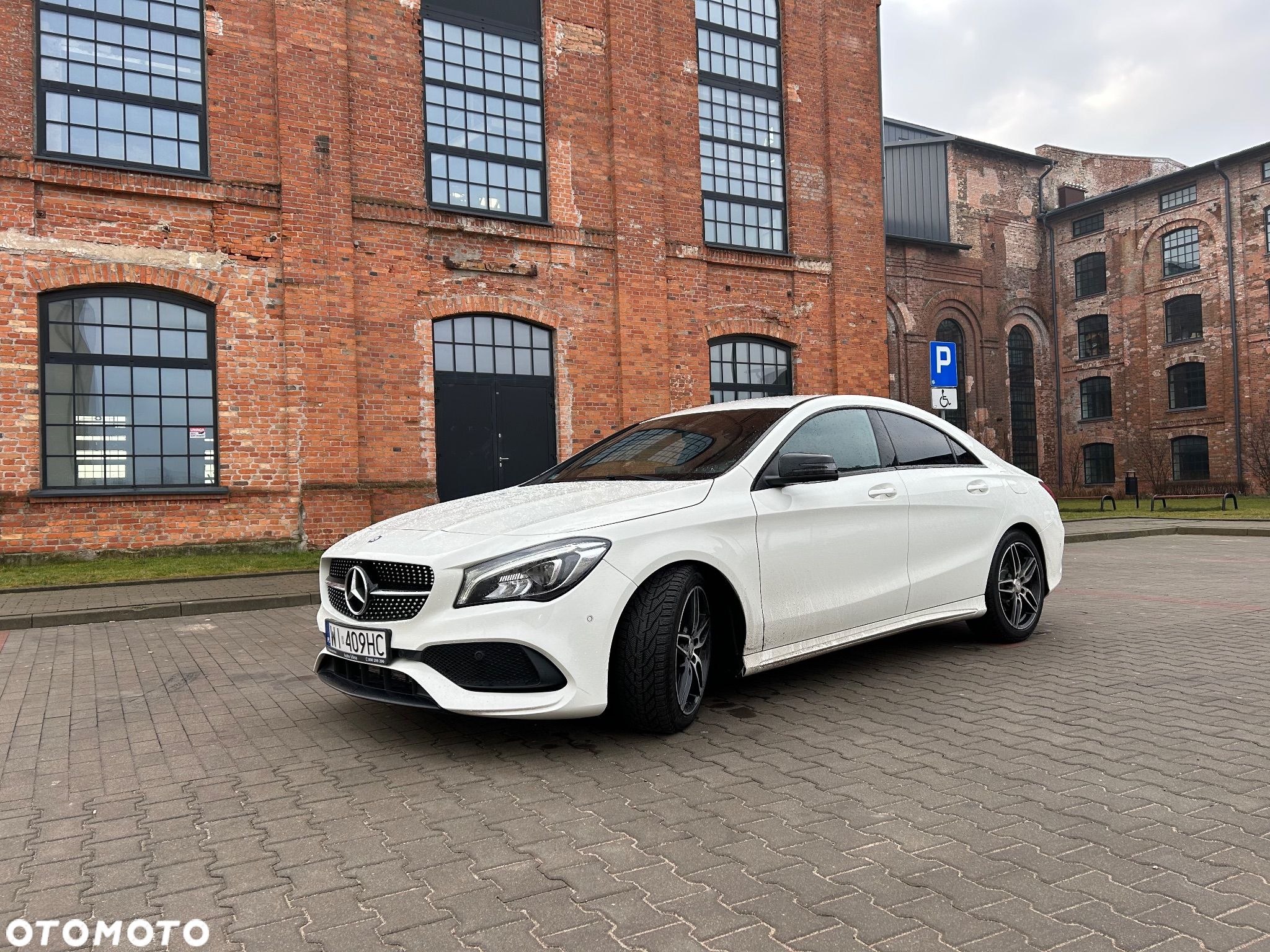 Mercedes-Benz CLA 200 7G-DCT - 1