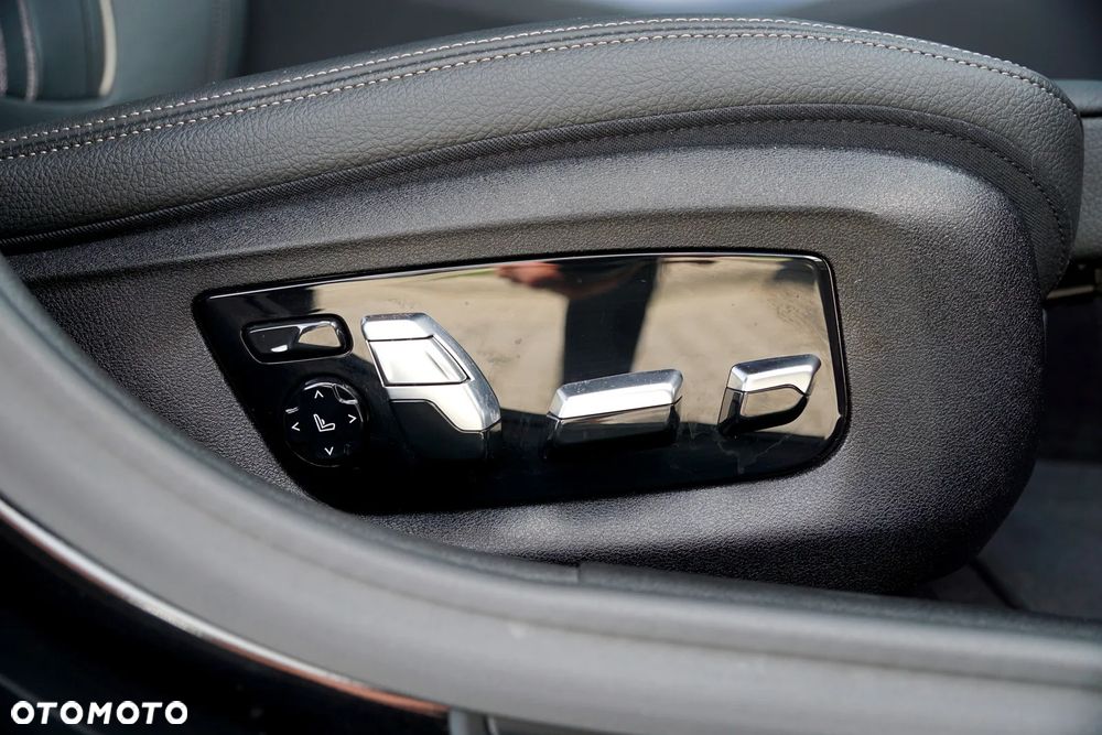 BMW Seria 5 540d xDrive Touring M Sport Edition - 20