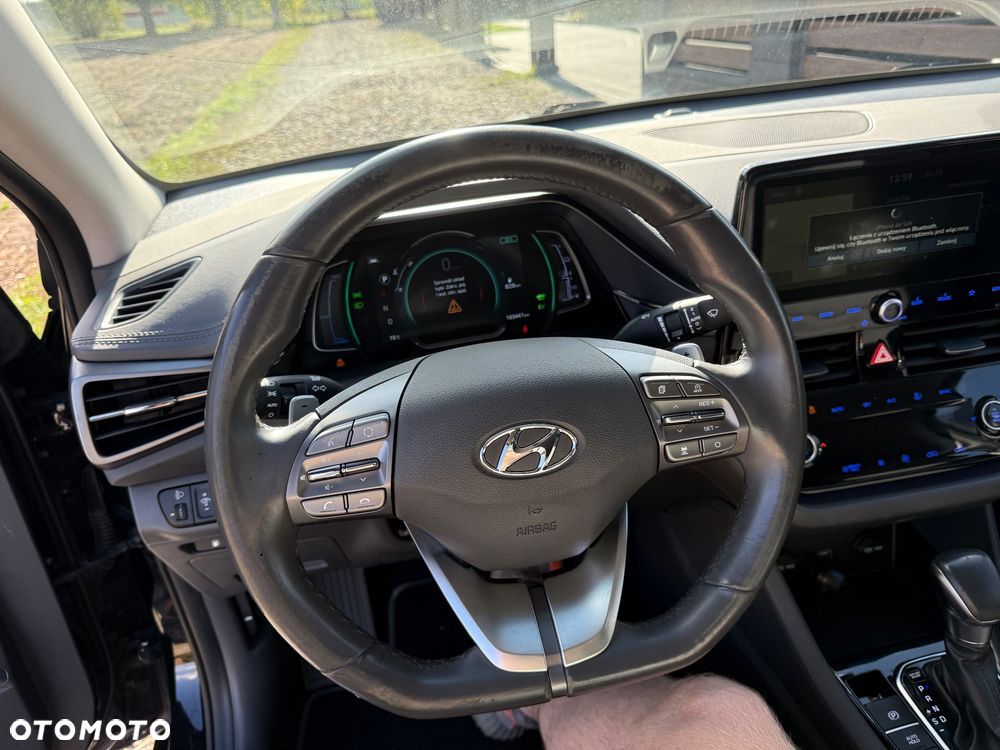Hyundai IONIQ hybrid Premium - 23