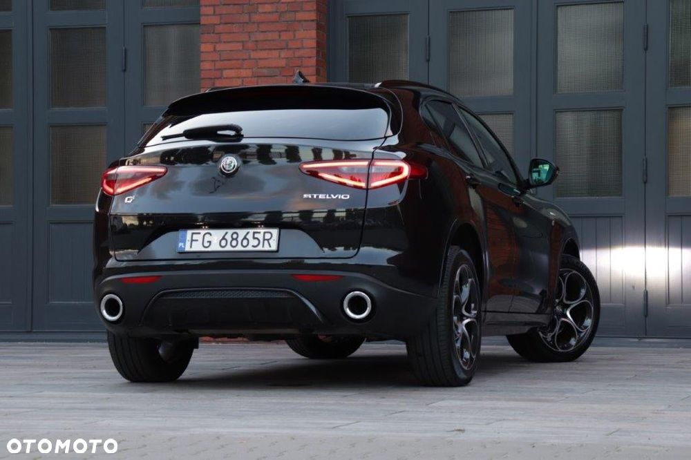 Alfa Romeo Stelvio 2.0 Turbo Veloce Q4 - 4