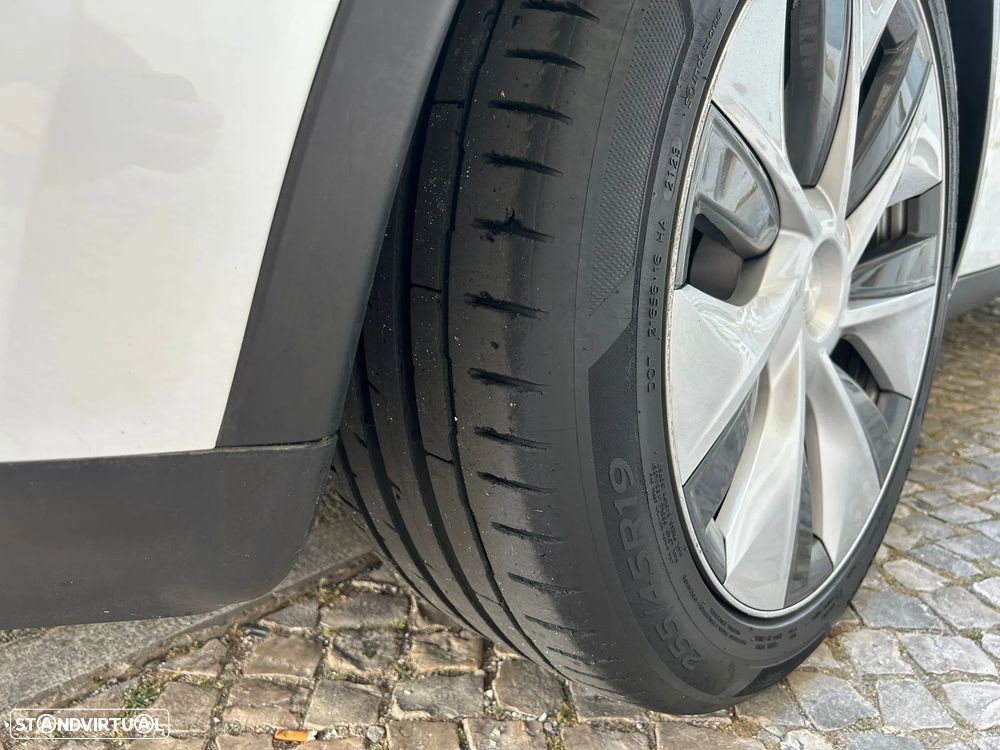 Tesla Model Y Tração Traseira - 15