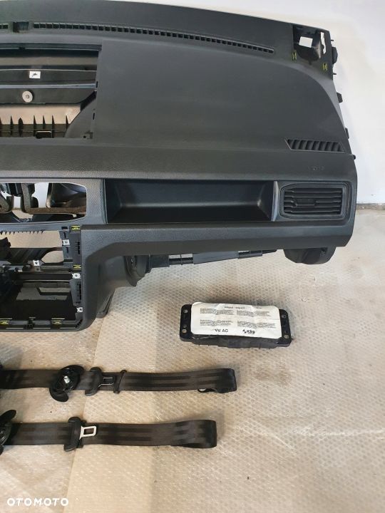 Deska konsola airbag pasy VW Caddy - 2