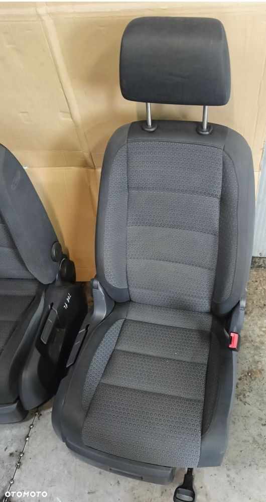 Touran I fotel przedni przód PRAWY grzany Volkswagen - 1