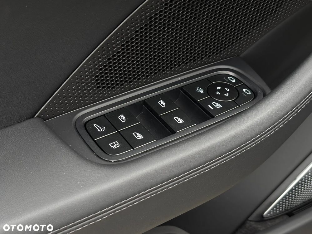 Porsche Panamera Turbo E-Hybrid PHEV - 26