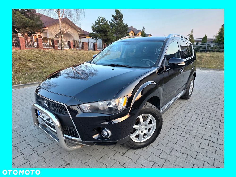 Mitsubishi Outlander - 1