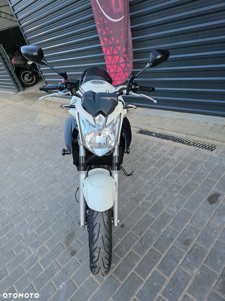 Yamaha XJ - 26