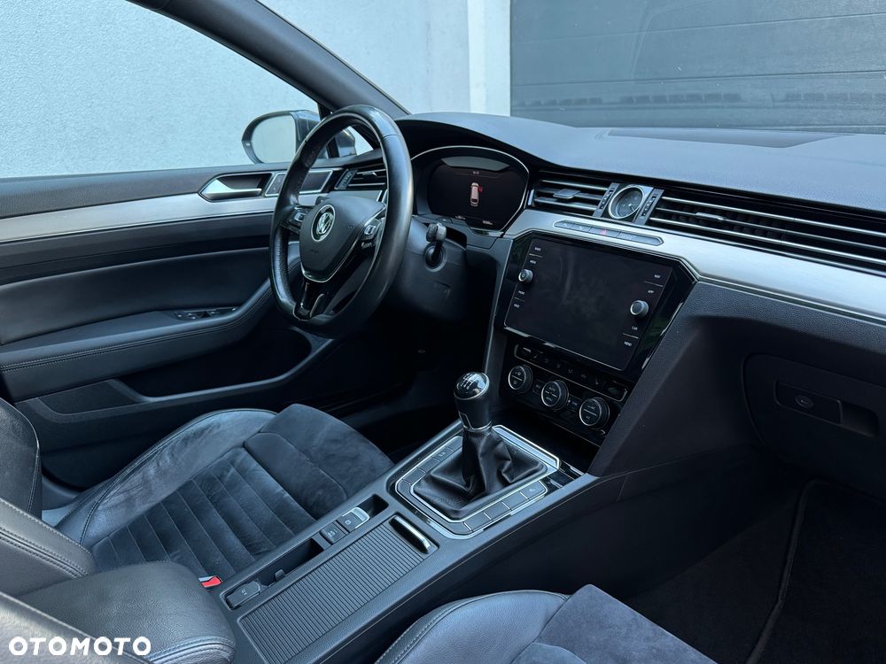 Volkswagen Passat 1.5 TSI OPF Highline - 19
