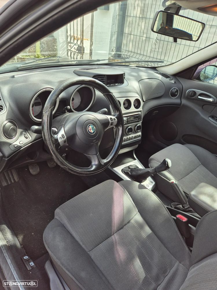 Alfa Romeo 156 Sportwagon 1.9 JTD 8V Distinctive - 3