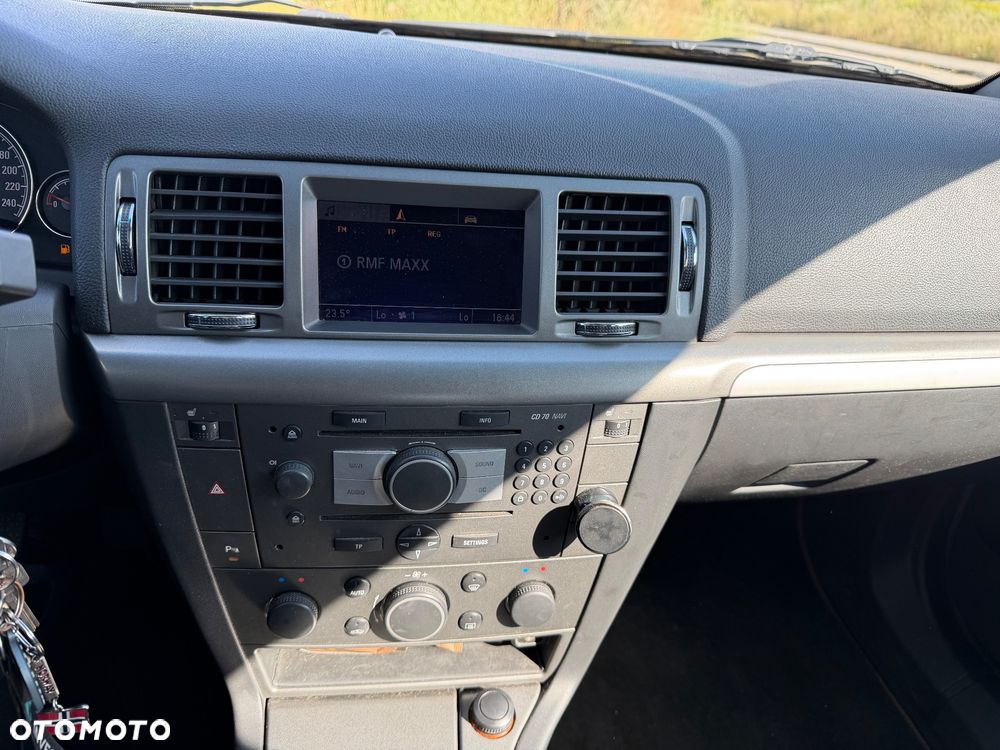 Opel Signum 1.9 CDTI Cosmo - 18